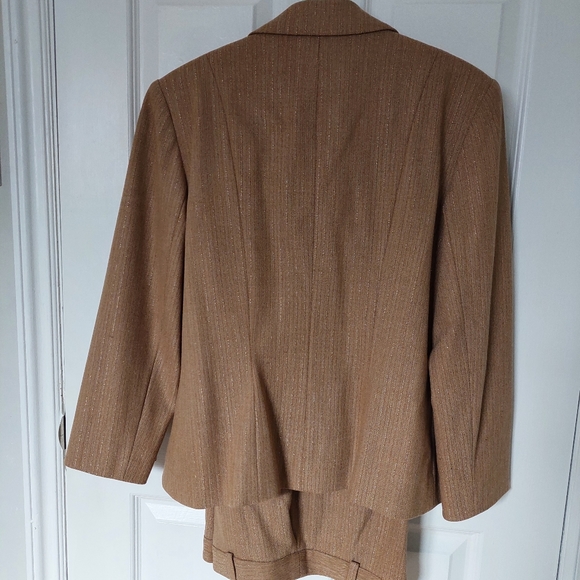 LOUBEN Wool Pants Blazer Suit Set, Brown, Metal Tread Strip Fabric, Size 10 - Picture 3 of 11